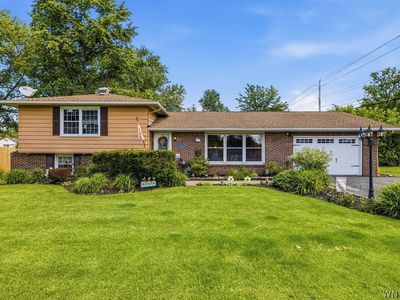 23 Eisenhower Dr