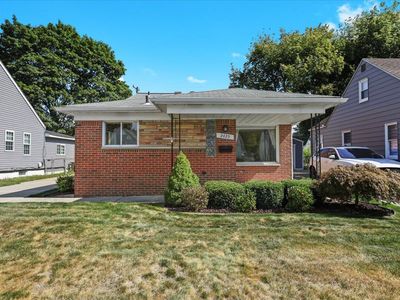 2425 Grindley Park St