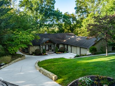 4416 Lakeridge Dr