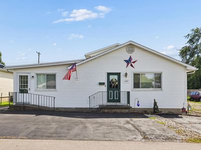 147 Evans Ave
