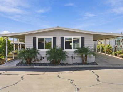 92 Poinsettia Gardens Dr