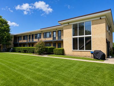 44 King Arthur Ct APT 12