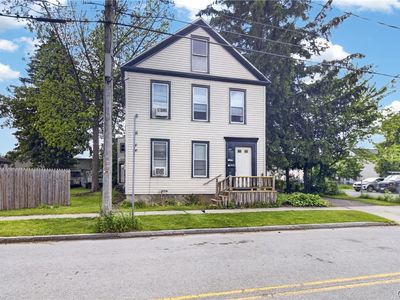 613 Spring St W