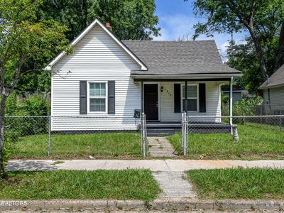 1215 Delaware Ave