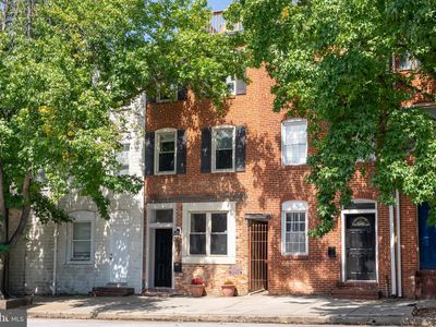 2204 Fleet St