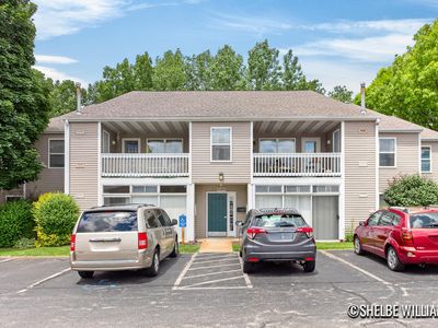 Property at 3065 Poplar Creek Dr SE Unit 104, Kentwood, MI
