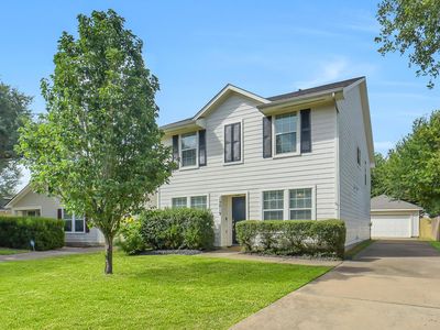 19819 Crested Hill Ln