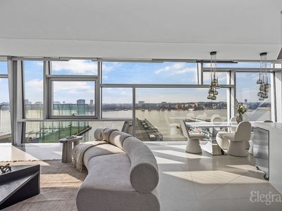 100 11th Ave APT 16A