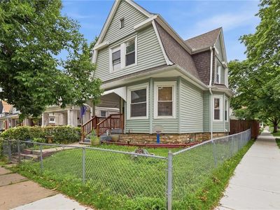 1321 W 40th St