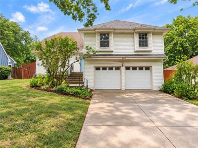 Property at 8808 W 118th St, Overland Park, KS