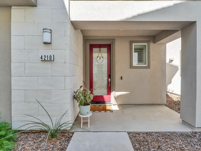 4210 Ocean Ln