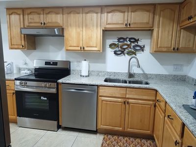 455 Meadowood Blvd