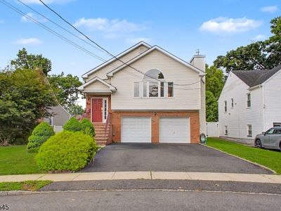 453 Huntington Rd