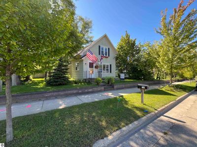746 Hannah Ave