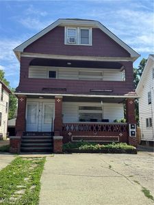8208 Rosewood Ave