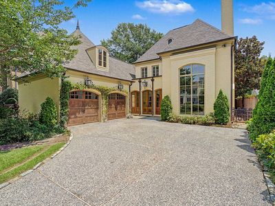 210 Lombardy Rd