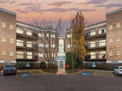 140 Manchester Dr APT 408