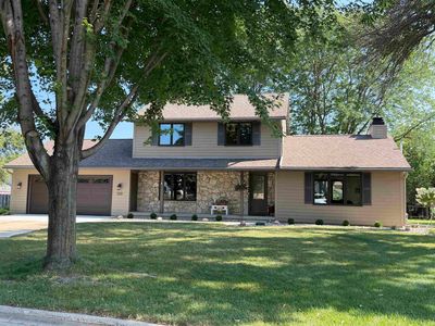 1241 Dover Ln