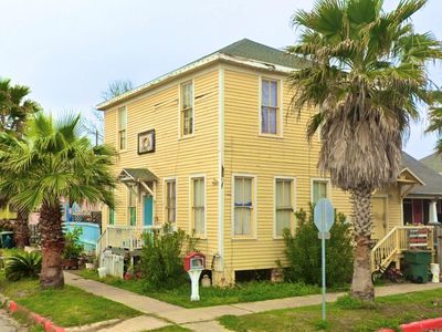 Property at 1426 17th St, Galveston, TX