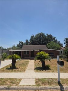 1212 N 22 1/2 St E