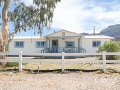 4370 E Cholla Dr