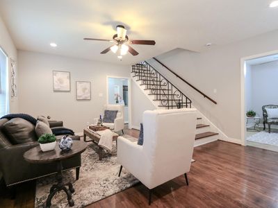 4609 University Oaks Blvd