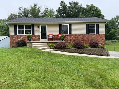 4611 Old State Road 37 N