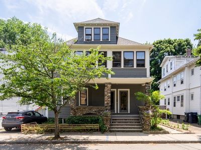 10-12 Notre Dame Ave Unit 3