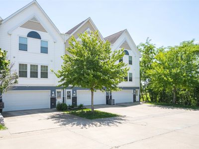 1243 SE Village View Ln