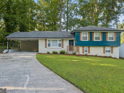 499 Queen Aliese Ln