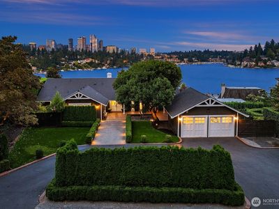 300 Overlake Drive E