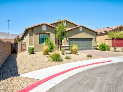 10095 Sequoia Falls Pl