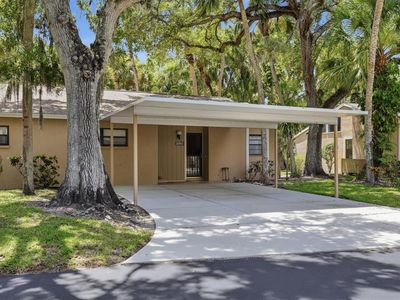 5063 Village Gardens Dr #9