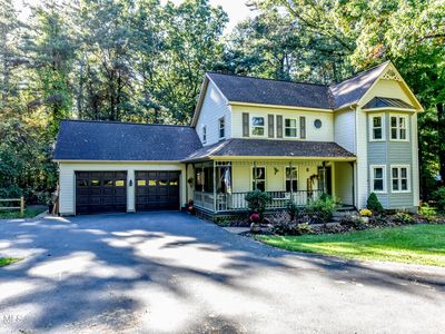 23 Knollwood Drive