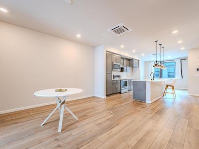 290 Waters Park Cir