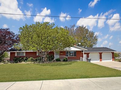 330 W Center St