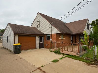 565 W Main St