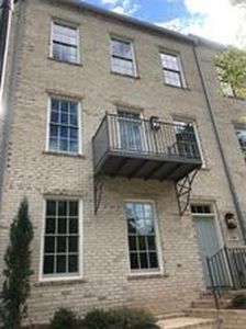 130 Clover Ct