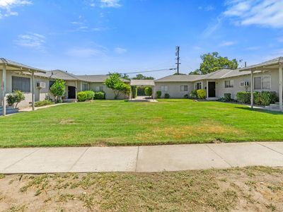 2208-2206 Tully Rd