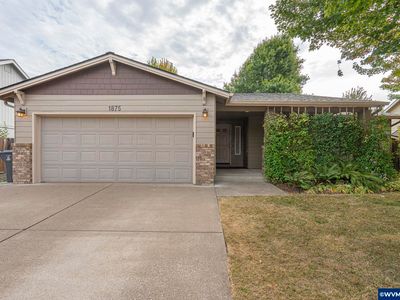 1875 NW Ravenwood Dr