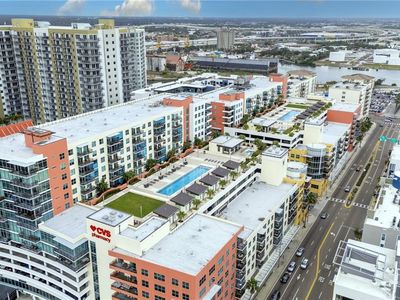 1120 E Kennedy Blvd UNIT 413