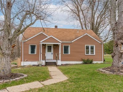 1889 Faircrest St SE