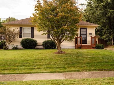 Property at 1424 Maple St, Barberton, OH