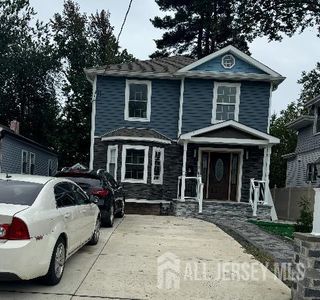 30 Linden St