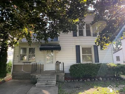 1017 Humphrey St