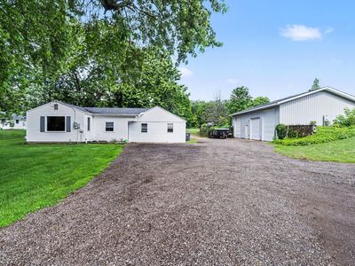 5729 N Sprinkle Rd