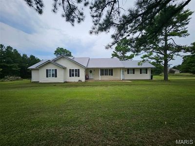16210 Walnut Dr