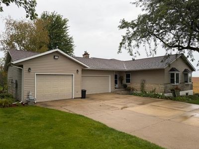325 Becker Ave