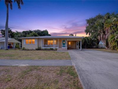 1420 Maravilla AVE