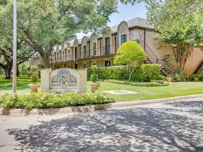 4102 Ridglea Country Club Dr APT 1503